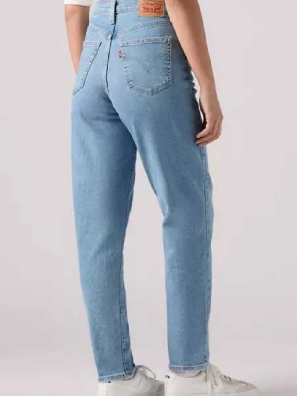 High Waisted Tapered Leg Mom Jeans, Light Wash